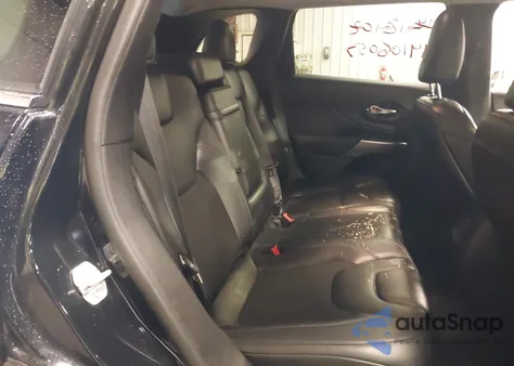 2019 Jeep Cherokee Latitude Plus 4X4 from USA, damaged, VIN 1C4PJMLB9KD384761